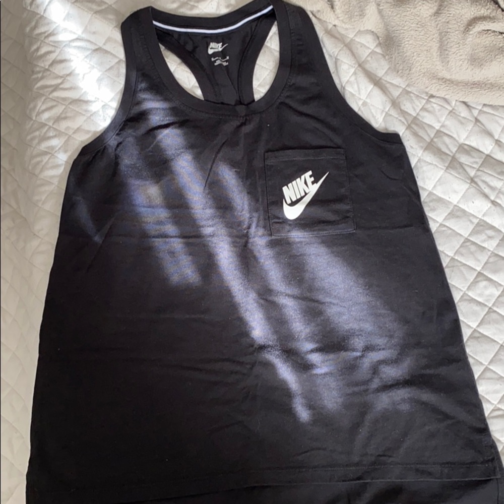 WOMENS NIKE TANK BLACK SZ M